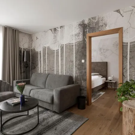 Mair In Apartment Schenna